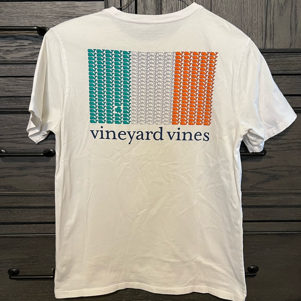 ☘️ Vineyard Vines Men’s SMALL shirt sleeve